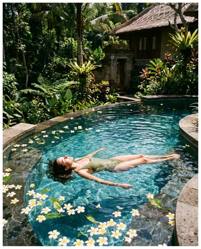 Jungle villa pool, Bali